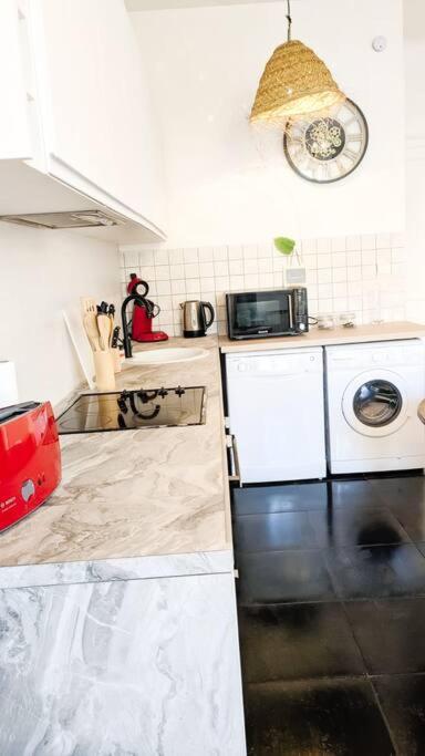 Cosy Tropical 2ch - Quartier Des Halles - Garage